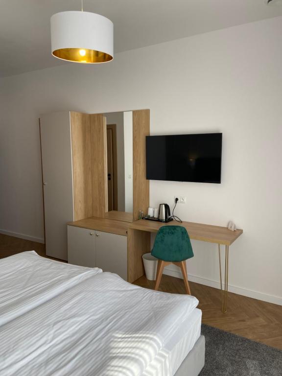 TV a/nebo společenská místnost v ubytování Hotel Sebory