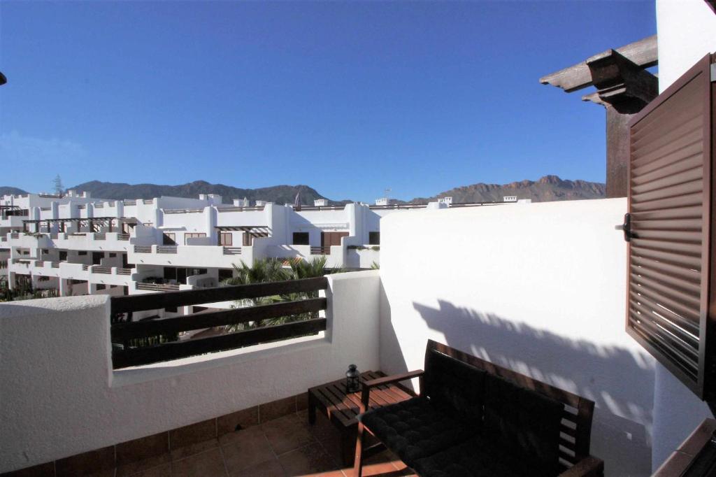 Palmera apartamento con balcón azotea y piscina comunitaria ...