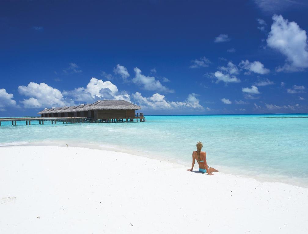 Medhufushi Island Resort - View 18