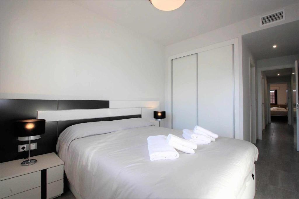 El sol apartamento con jardín en lujosa residencia en la ...