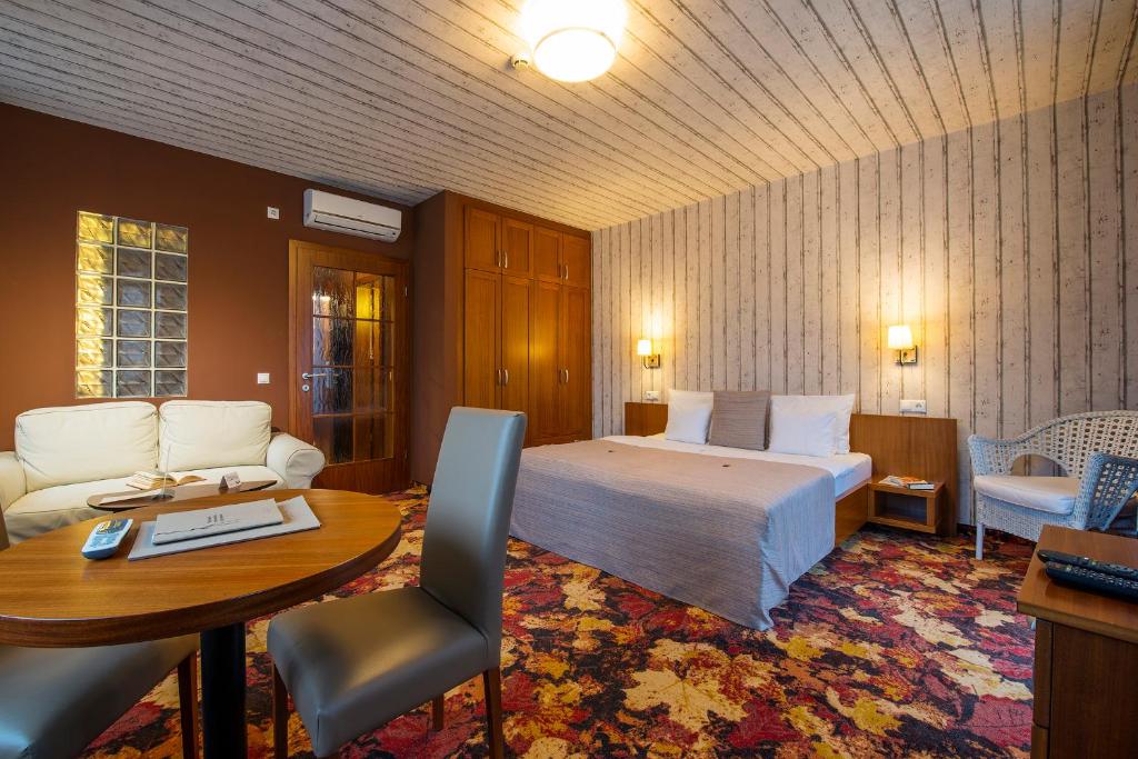Posedenie v ubytovaní Hotel Lajta Park