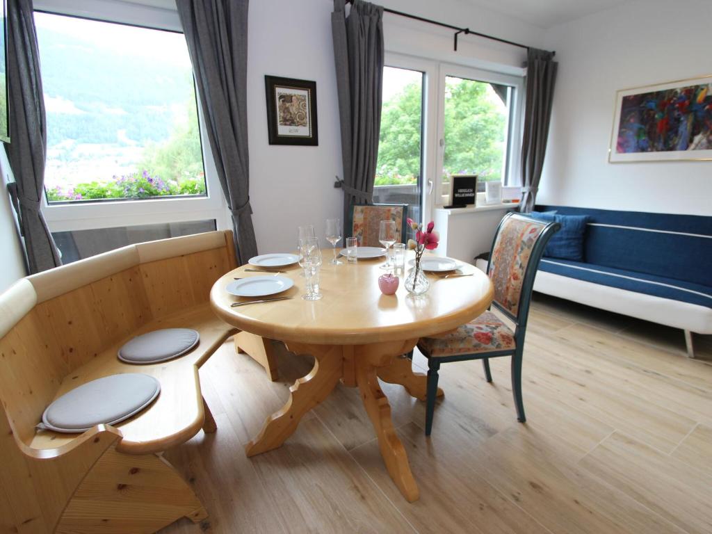 Posedenie v ubytovaní Peaceful Apartment in Sankt Michael im Lungau