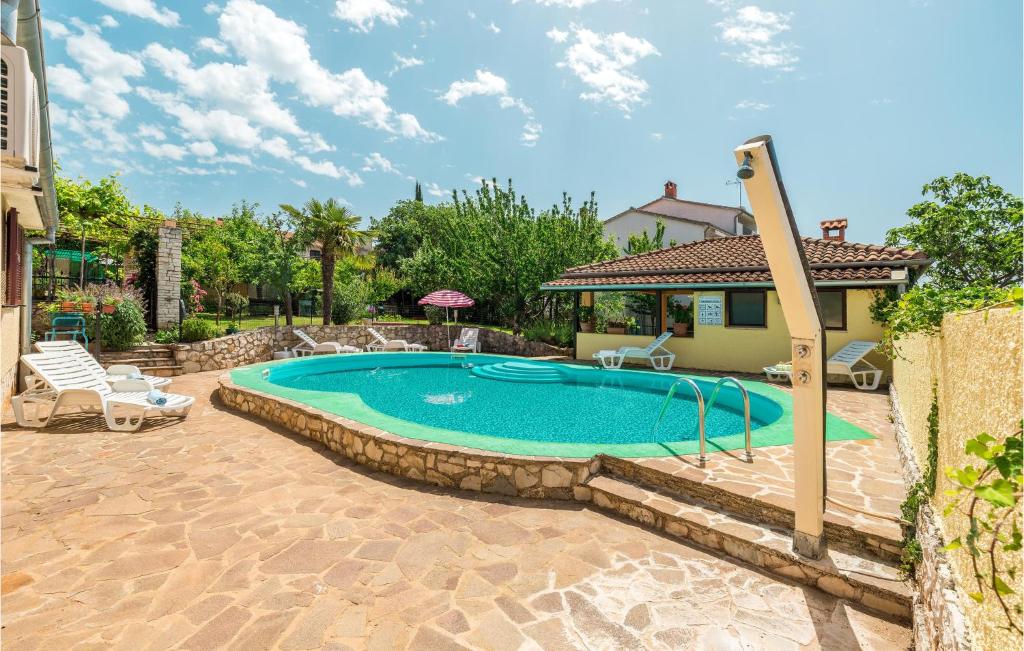 Bazén v ubytovaní Apartment Lipa Vi alebo v jeho blízkosti