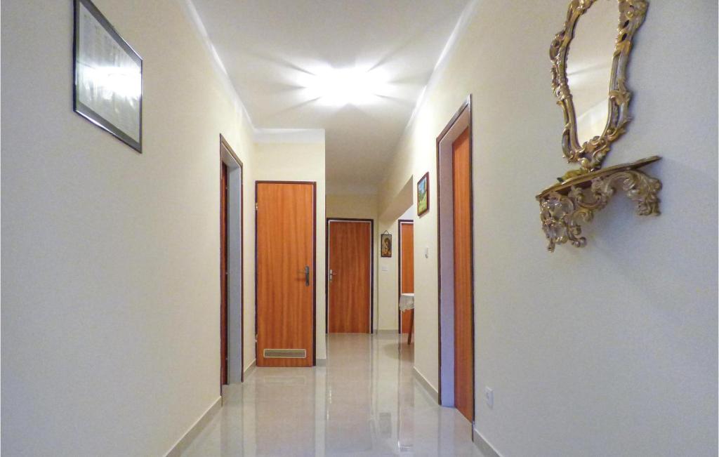 Fotografia z galérie ubytovania Four-Bedroom Apartment In Omis v Omise