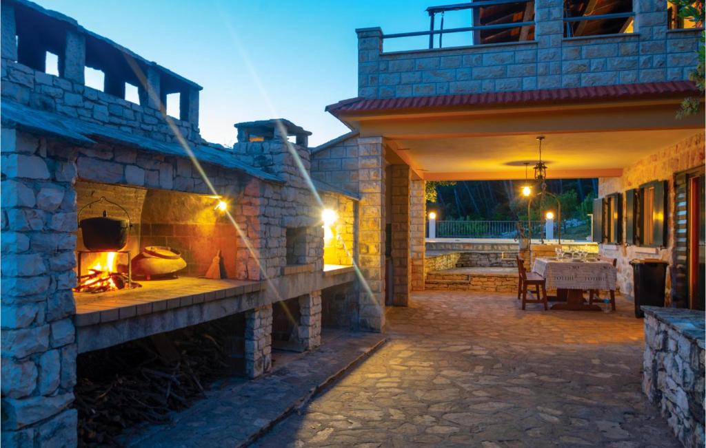 Balkon lub taras w obiekcie 3 Bedroom Nice Home In Cara