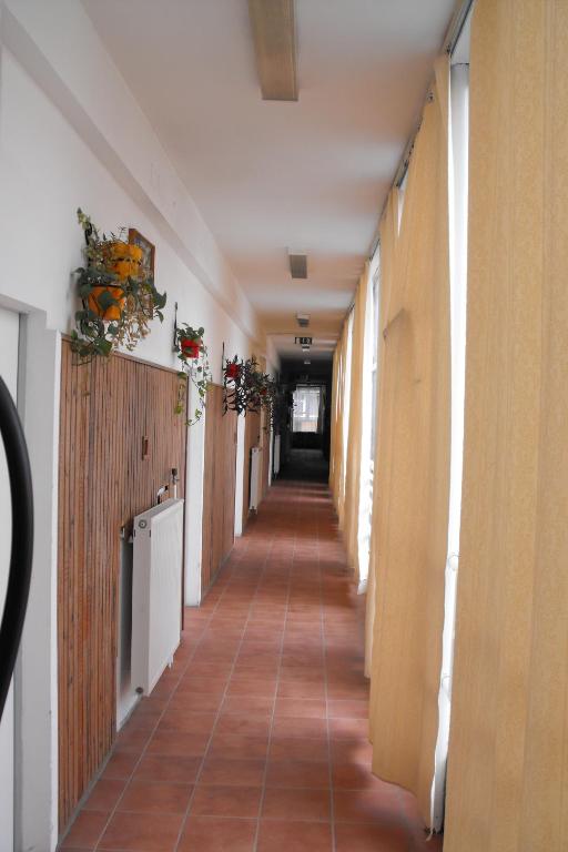 Kuchyň nebo kuchyňský kout v ubytování Pannonia Hostel