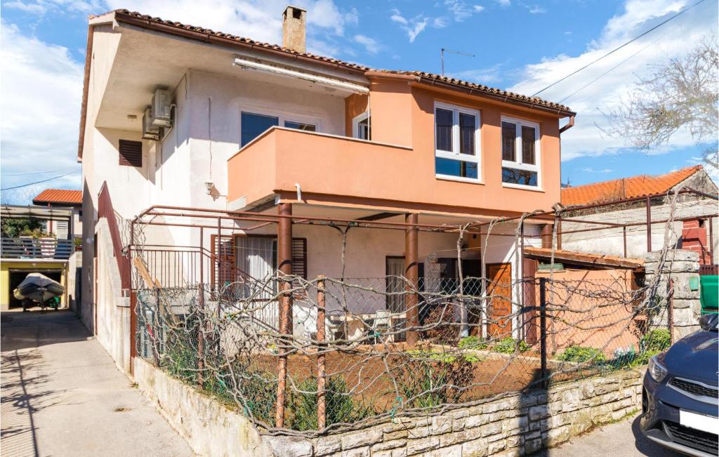 Gorgeous Apartment In Pula With Wifi