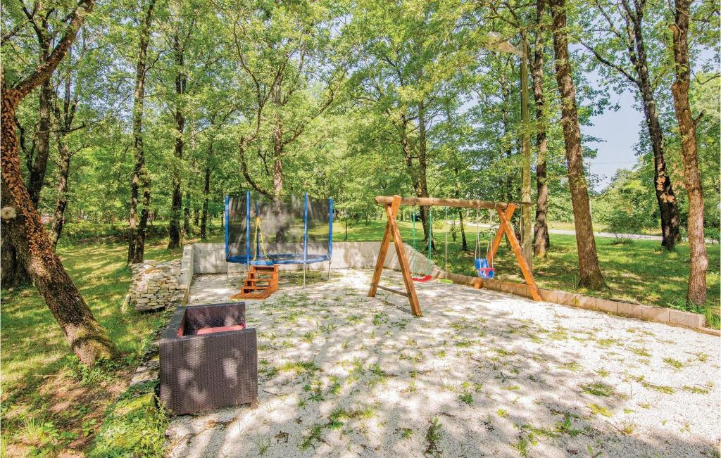 Herní místnost nebo prostor pro děti v ubytování Holiday Home Jakacici Jakacici