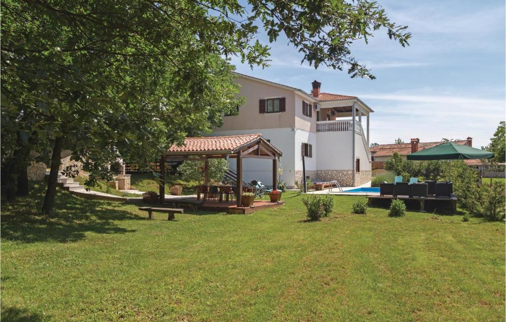 Zahrada ubytování Holiday Home Jakacici Jakacici