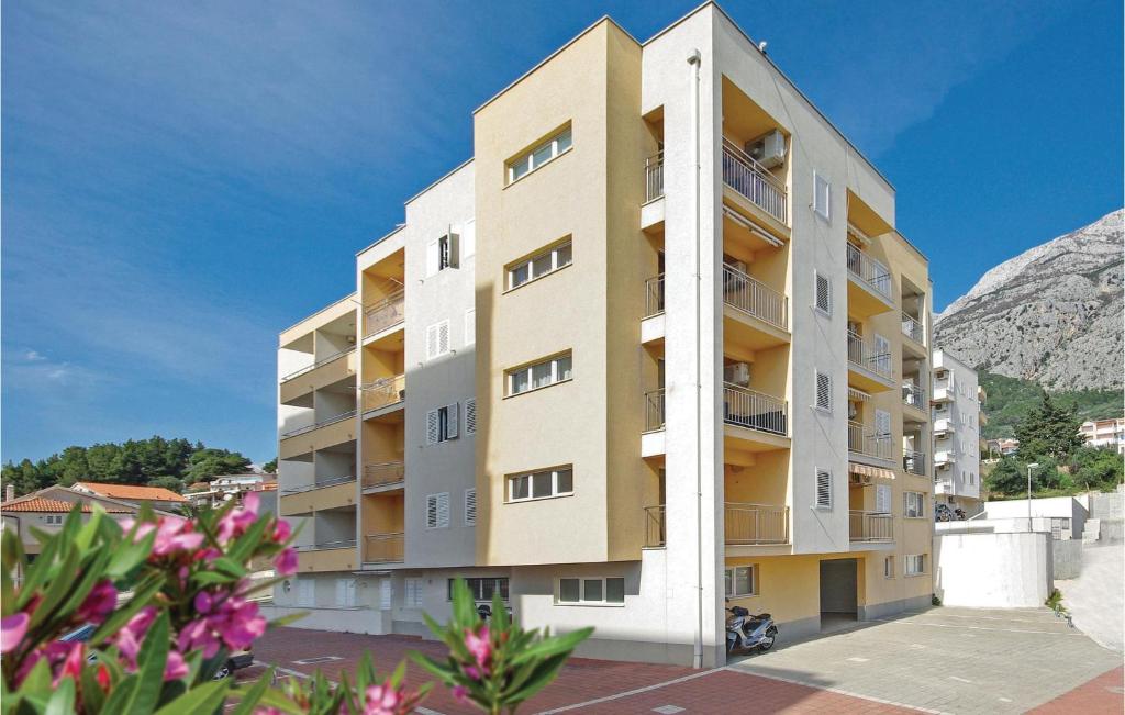 Budova, v ktorej sa apartmán nachádza