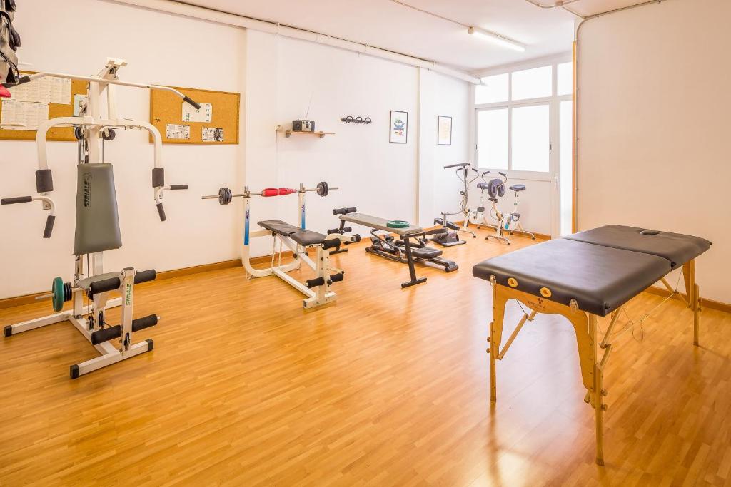 Aparthotel Bertrán - Resim 14