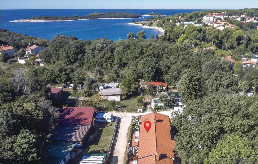 an aerial view of a house with a heart on it at Awesome Apartment In Pula With 2 Bedrooms And Wifi in Pula