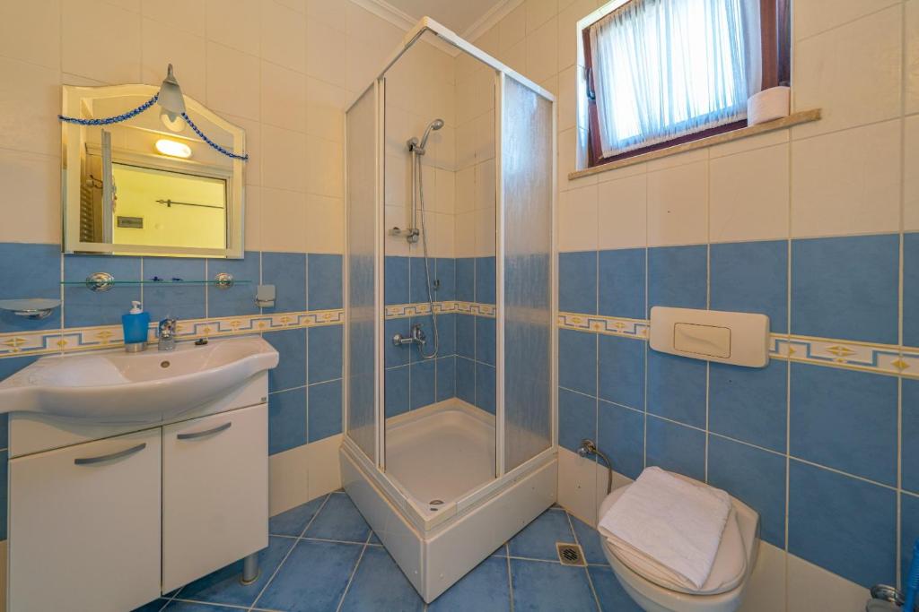A bathroom at VILLA AYCHiN