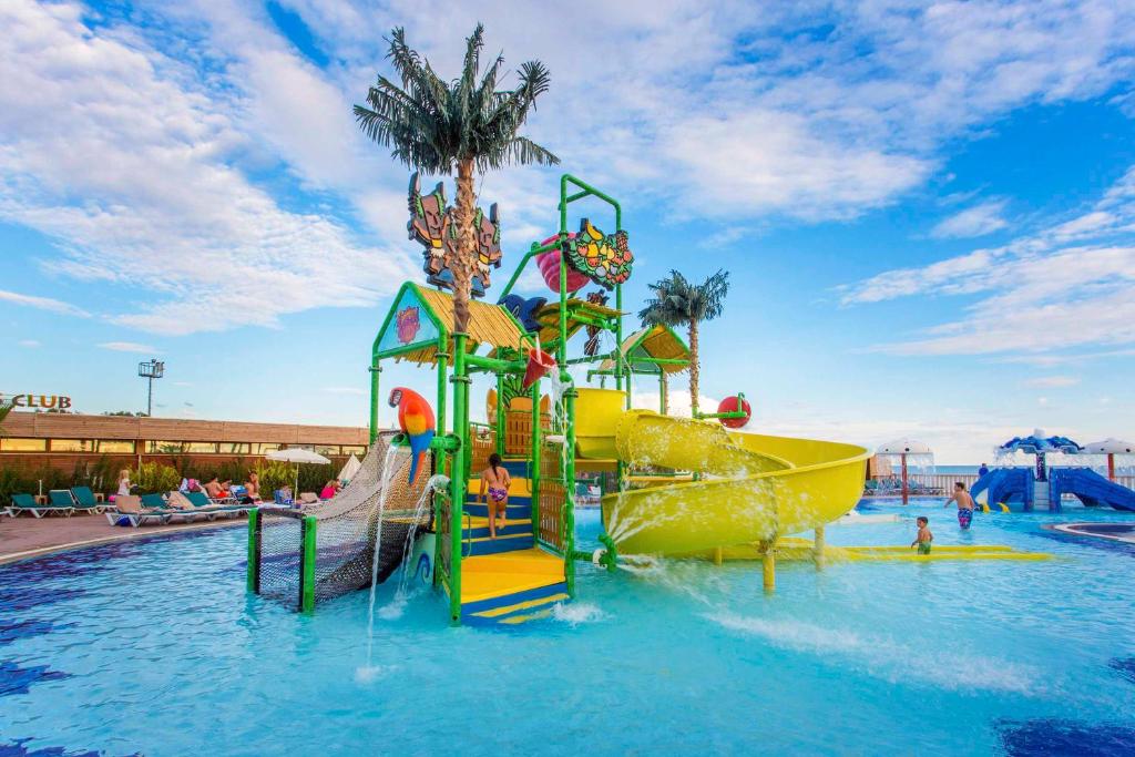 The swimming pool at or close to Eftalia Marin Resort