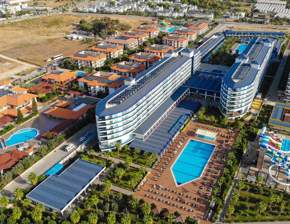 The swimming pool at or close to Eftalia Marin Resort