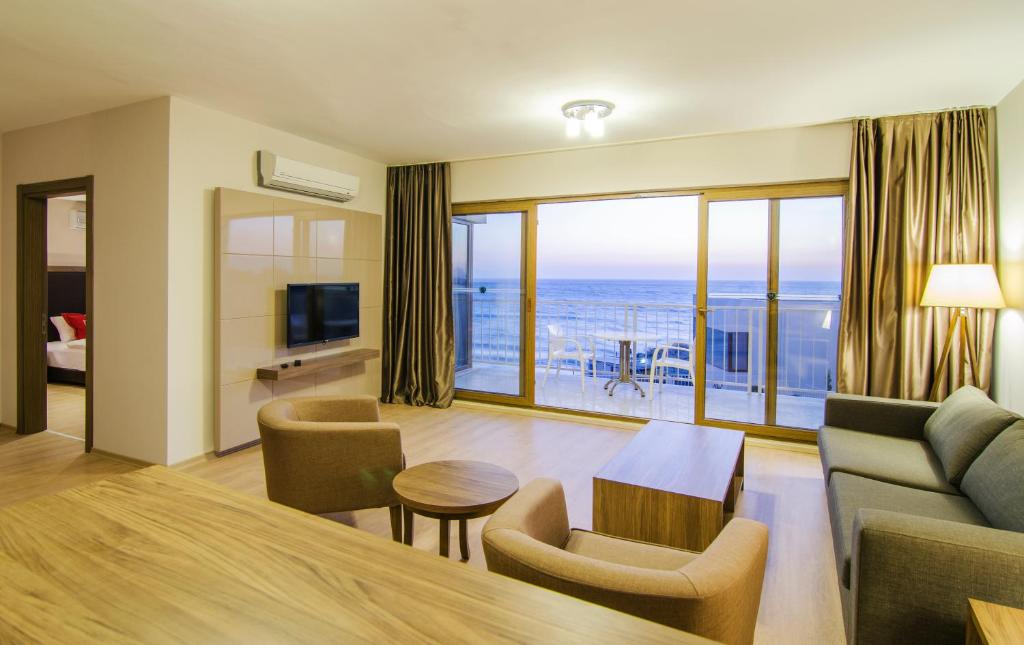 Ladies Beach Suite Hotel - Standard Apartment