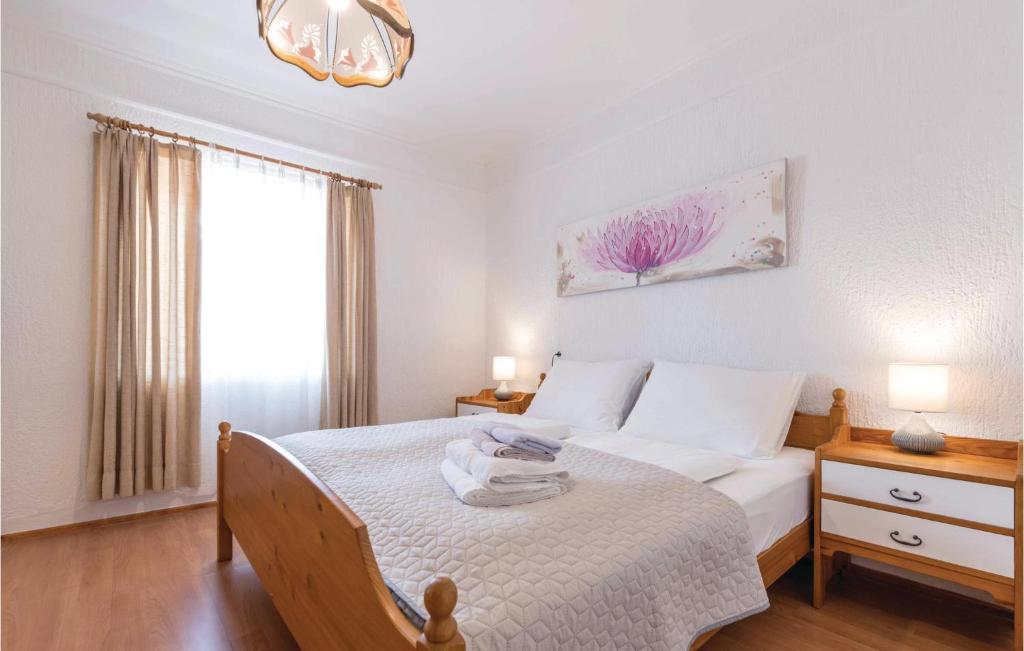 Fotografie z fotogalerie ubytování 5 Bedroom Lovely Home In Kuzinici v destinaci Divšići