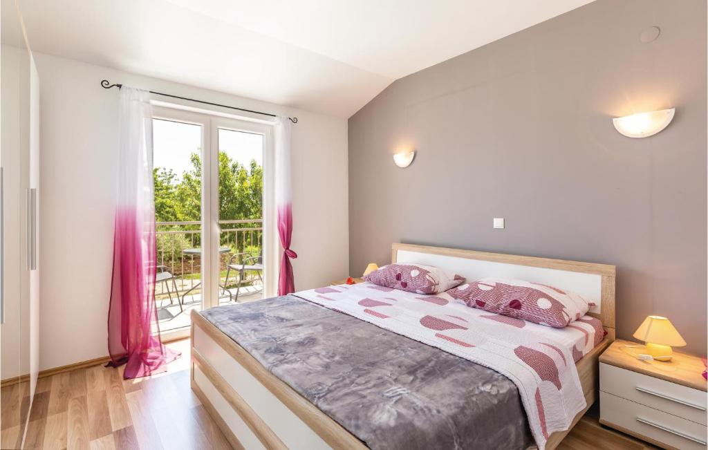 Holiday Home Sestanovac 50 - Maison De Vacances 3 Chambres