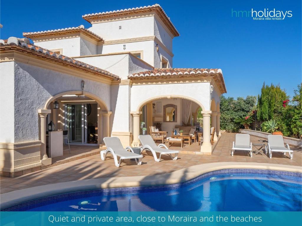 Bazén v ubytování Villa Bella by HMR Holidays nebo v jeho okolí
