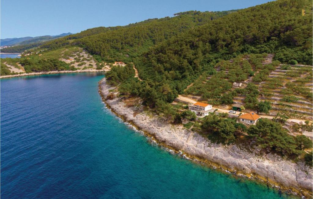 an aerial view of a small island in the water at Beautiful Home In Blato With 2 Bedrooms And Wifi in Blato