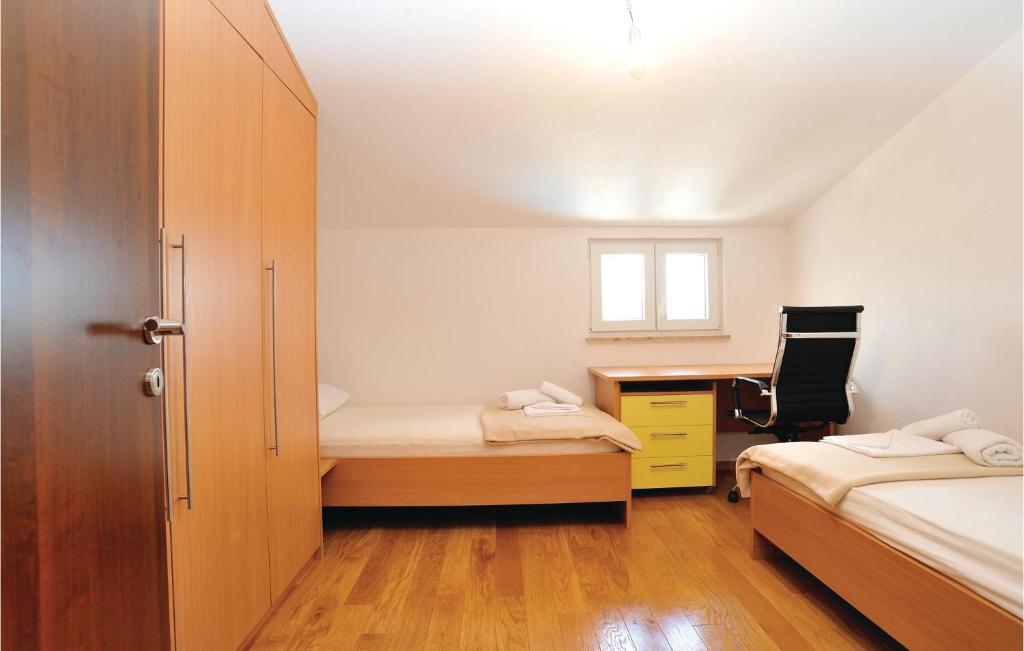 Posteľ alebo postele v izbe v ubytovaní Holiday Home Pridraga With Outdoor Swimming Pool 183