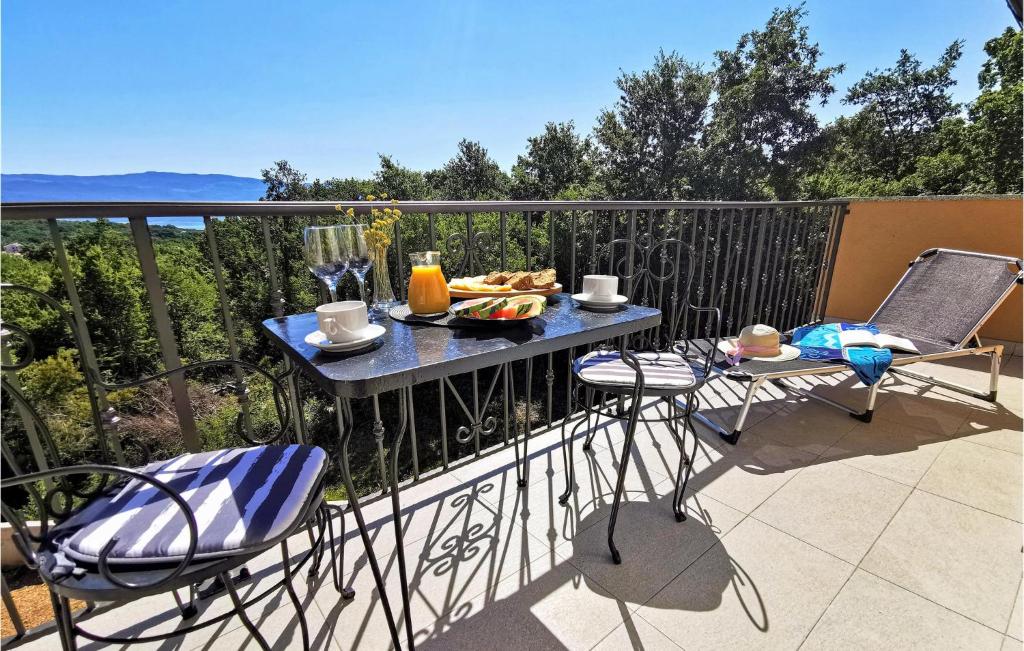 Balkón nebo terasa v ubytování 2 Bedroom Stunning Home In Risika