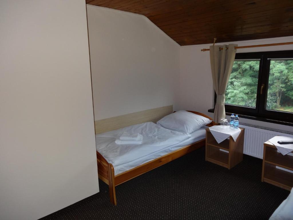 Zajazd Pod Niedźwiedziem - Habitación Doble Con Baño Privado