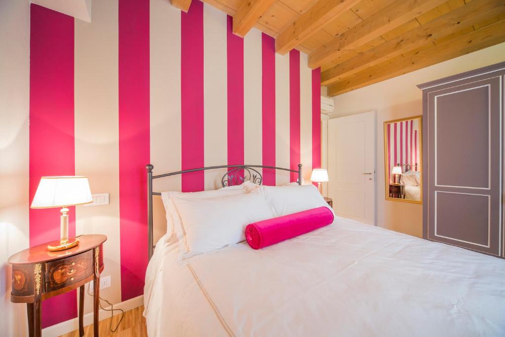 Lady Capulet Apartments - Wohnung Mit Zwei Schlafzimmern - Split -Level