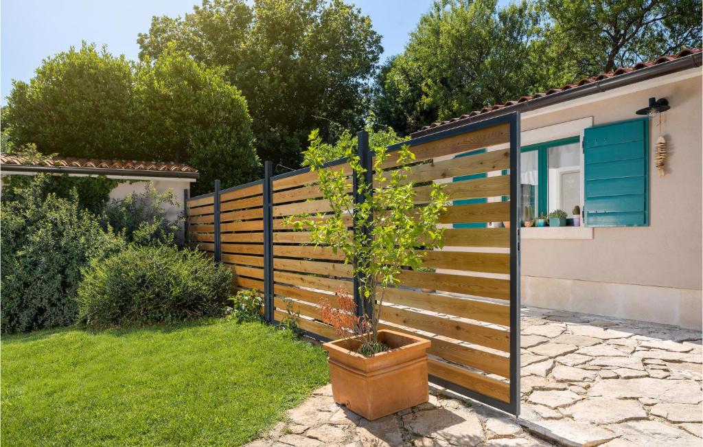 Zahrada ubytování Holiday Home Medulin 12