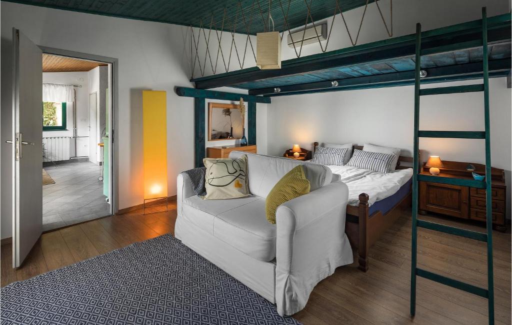 Postel nebo postele na pokoji v ubytování Holiday Home Medulin 12
