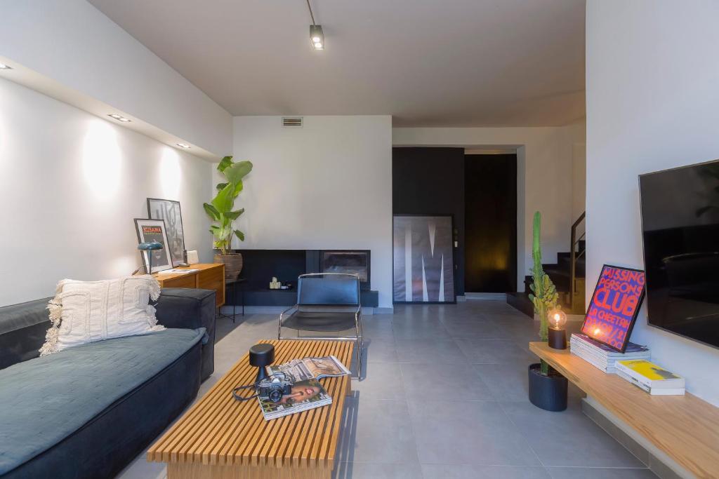 Urban F House