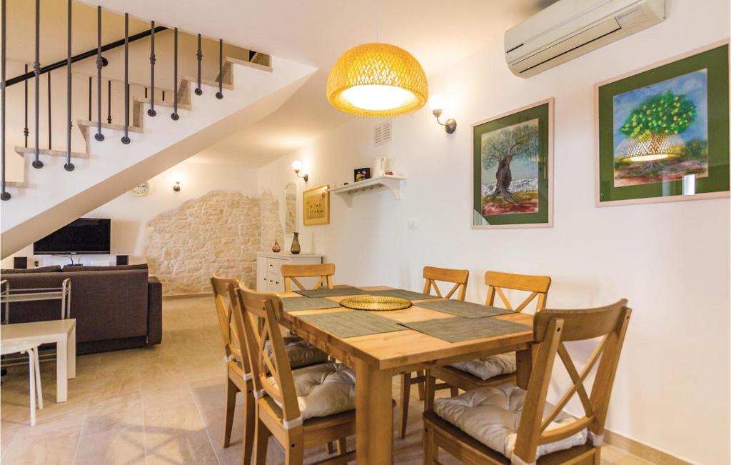 Część wypoczynkowa w obiekcie Holiday Home Medulin Ii