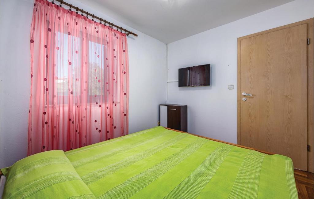 Postel nebo postele na pokoji v ubytování Holiday Home Hrboki V