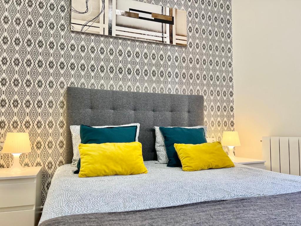 Posteľ alebo postele v izbe v ubytovaní Comfortable renovated flat, WiFi!