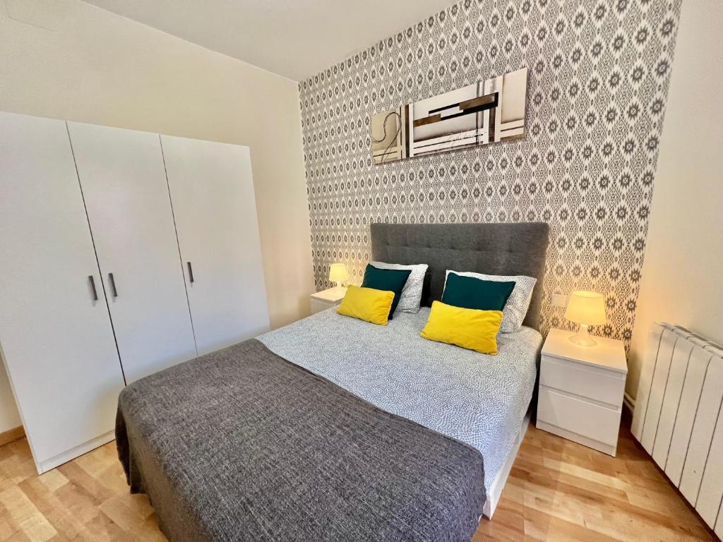 Posteľ alebo postele v izbe v ubytovaní Comfortable renovated flat, WiFi!