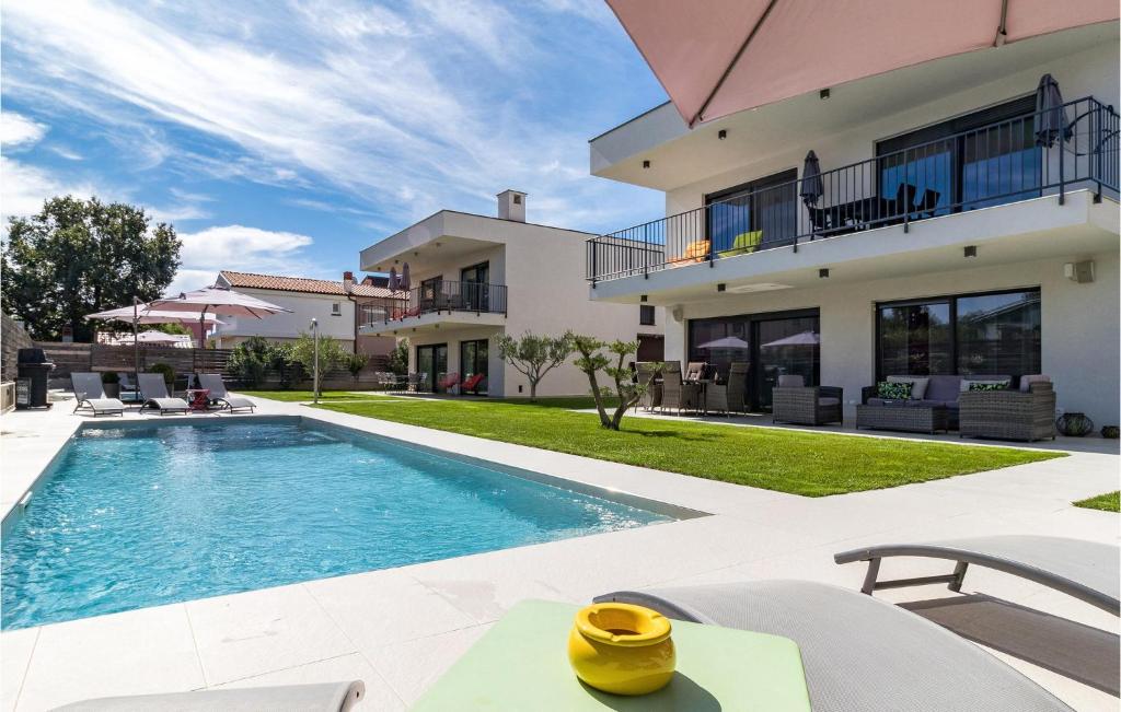 Amazing Apartment In Medulin