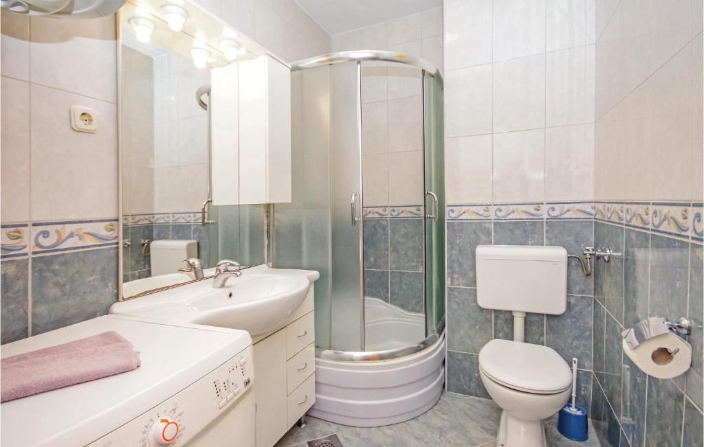 Fotografie z fotogalerie ubytování 2 Bedroom Cozy Apartment In Makarska v destinaci Makarska