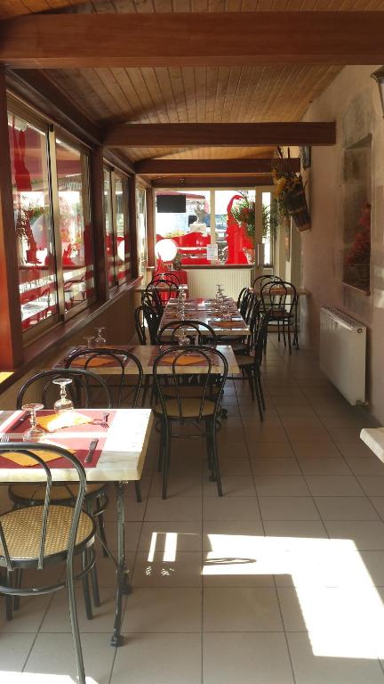 Restaurace v ubytování Sarl Macarena