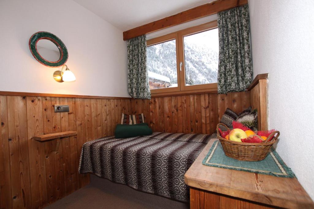 Postel nebo postele na pokoji v ubytování Gasthof zur Mühle