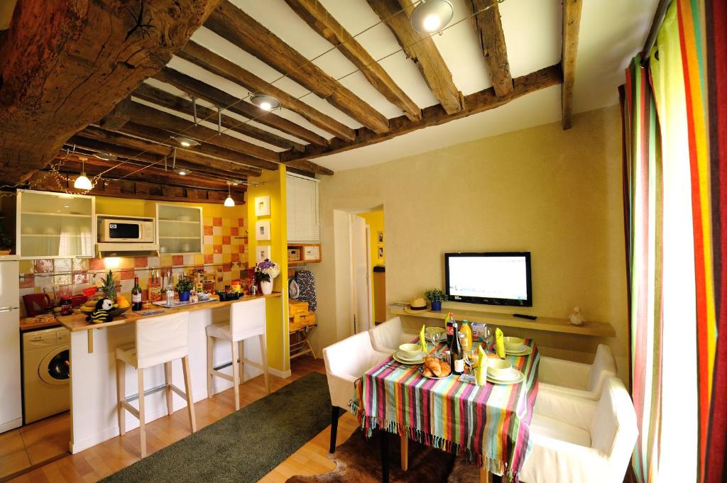 Les Patios du Marais 1 - One-Bedroom Apartment B3DD Honeymoon