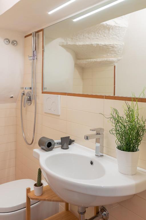 Palazzo Roselli Cecconi Apartments - 14