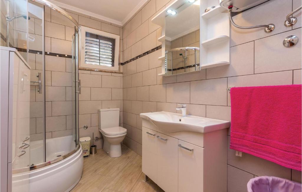Kúpeľňa v ubytovaní Beautiful Apartment In Crikvenica