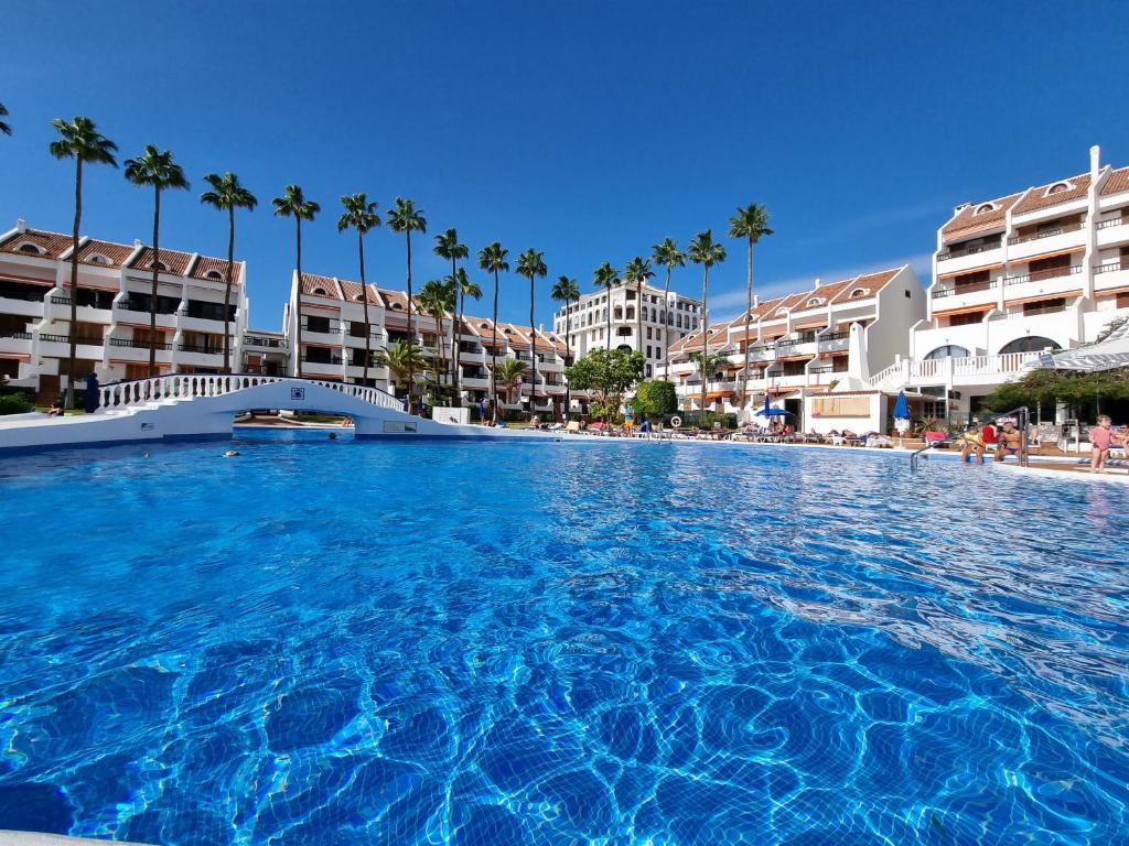Duplex Apartment Vistamar, sea-view, heated pool in Parque ...