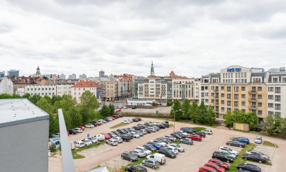 Výhľad na mesto Poznaň alebo výhľad na mesto priamo z apartmánu