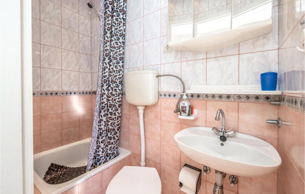 Kúpeľňa v ubytovaní Holiday Home Gaj I