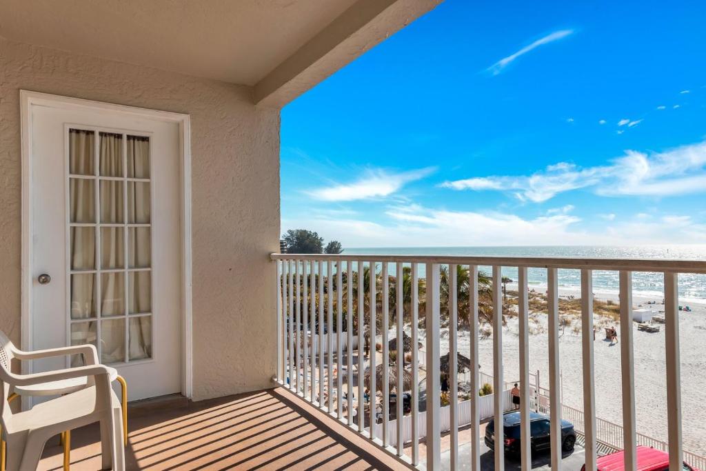 Gallery image of 310 Beach Place Condos in St. Pete Beach