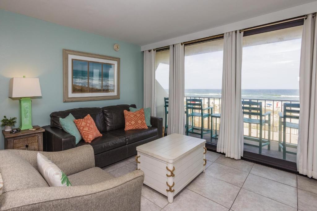 Island Winds East #205 - Housity