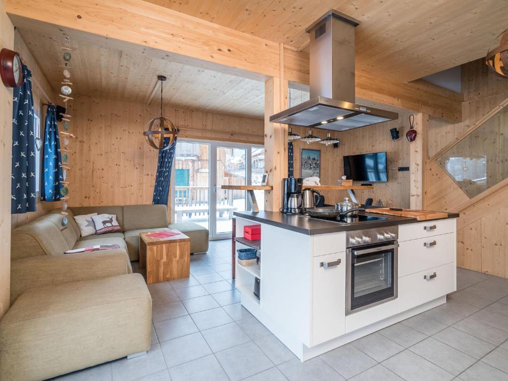 Fotografia z galérie ubytovania Chalet in Hohentauern with sauna and hot tub v destinácii Hohentauern