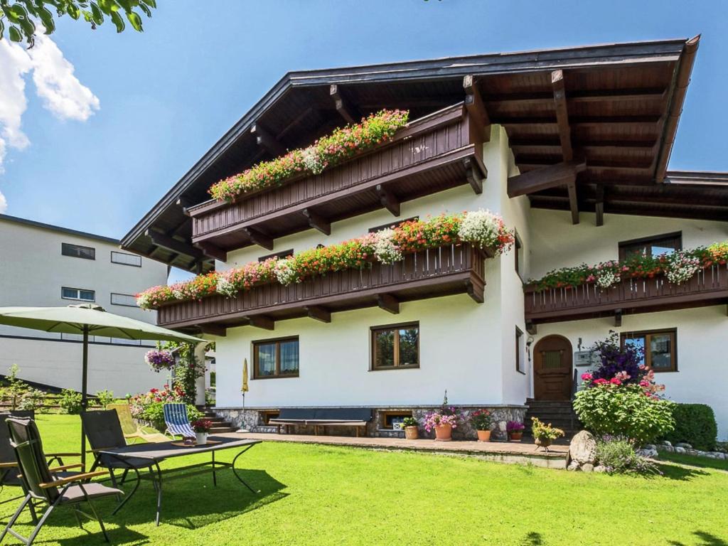 Fotografia z galérie ubytovania Apartment in F gen near the ski area v destinácii Fügen