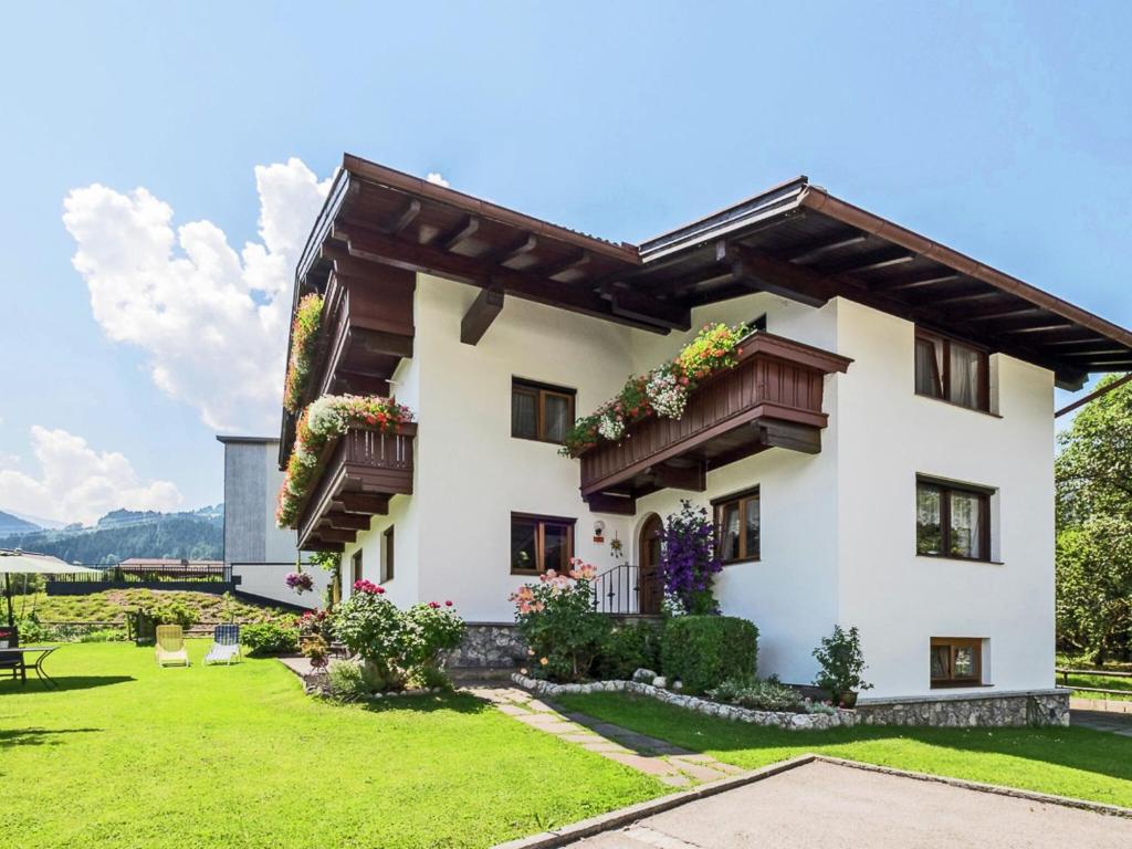 Fotografia z galérie ubytovania Apartment in F gen near the ski area v destinácii Fügen